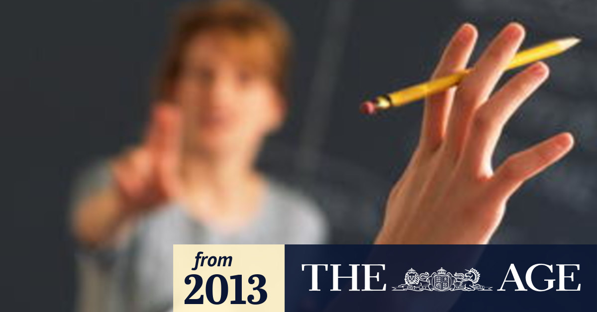 Teachers accept pay rise